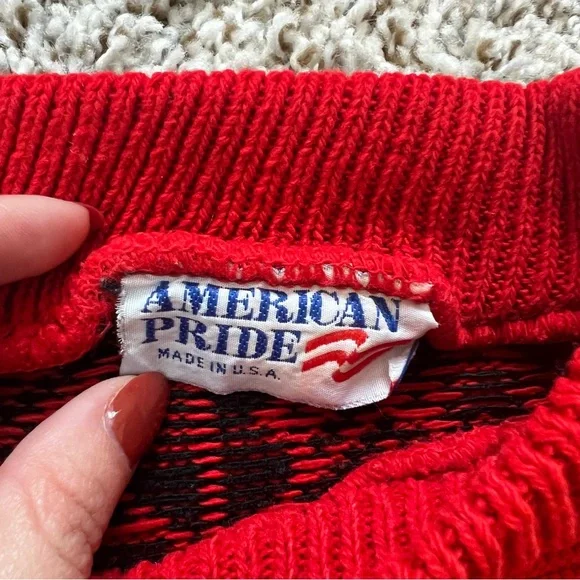 Red and Black Vintage Sweater - Picture 3 of 8